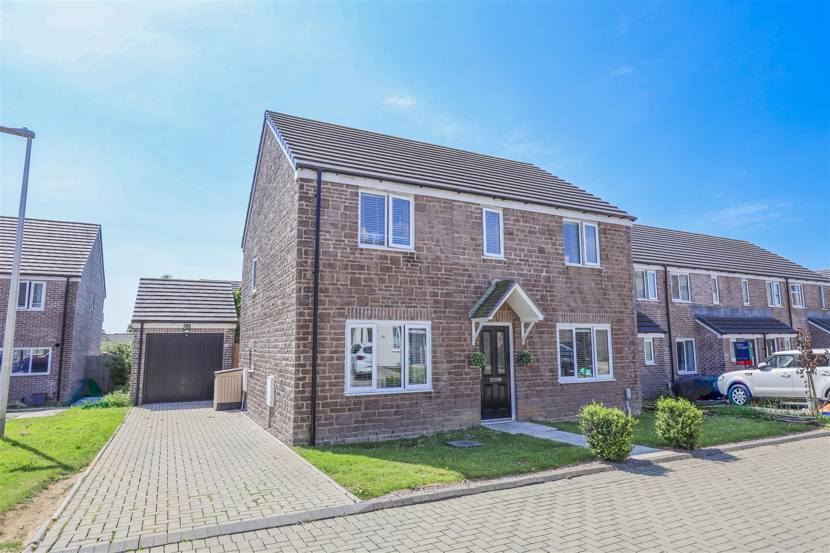84 Plasnewydd Walk, Llantwit Major, Vale of Glamorgan, CF61 2YZ
